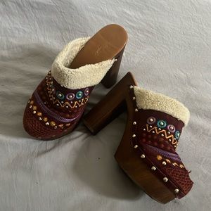 Whimsical clogs
